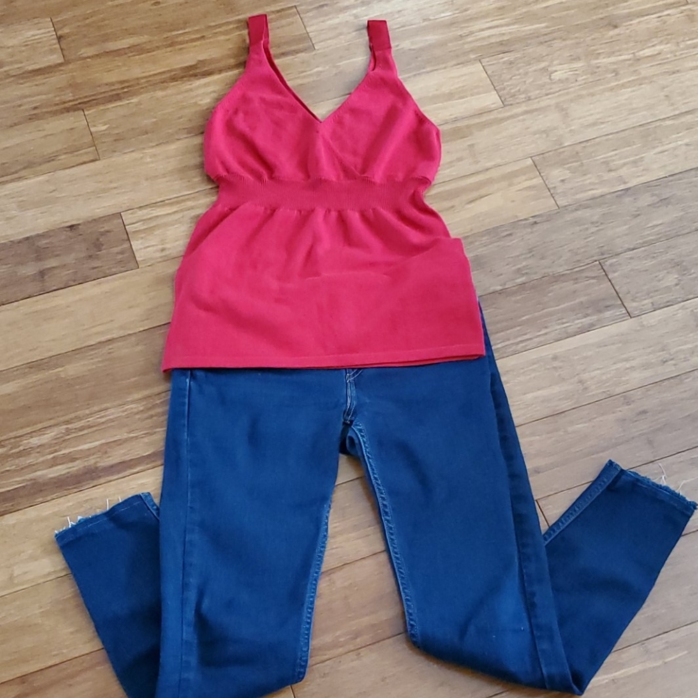 Sleevless top